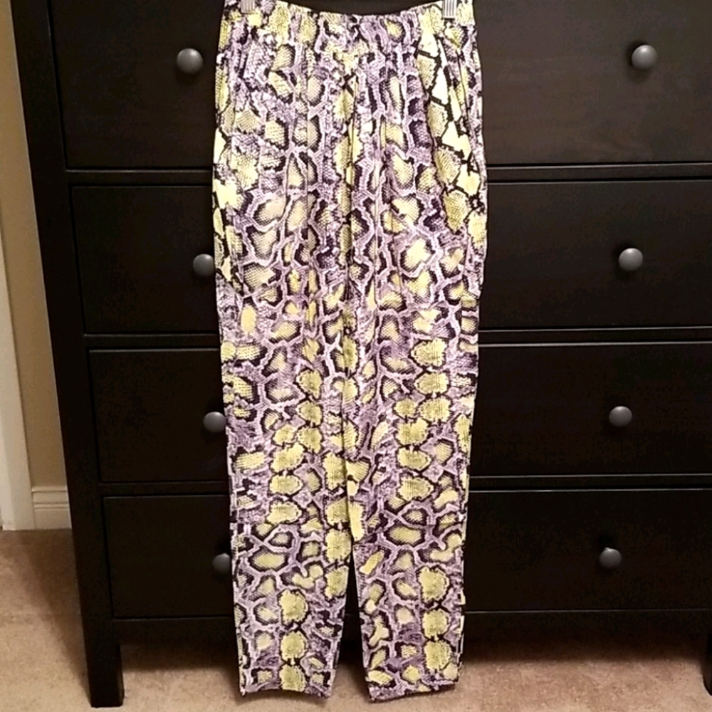 WAYF Printed pants NWOT